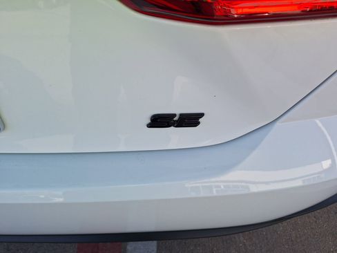 Used 2025 Toyota Camry SE w/ Multimedia Upgrade Package image 12