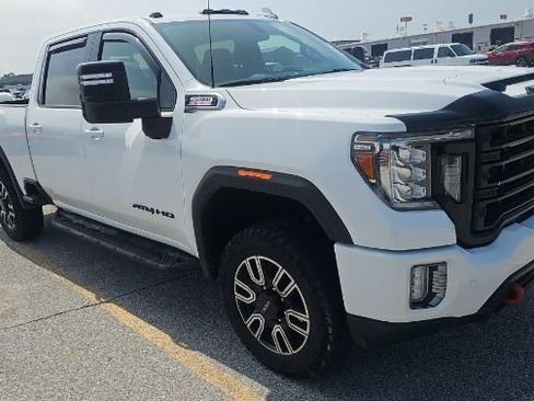 Used 2021 GMC Sierra 2500 AT4 w/ AT4 Preferred Package AWD/4WD image 2