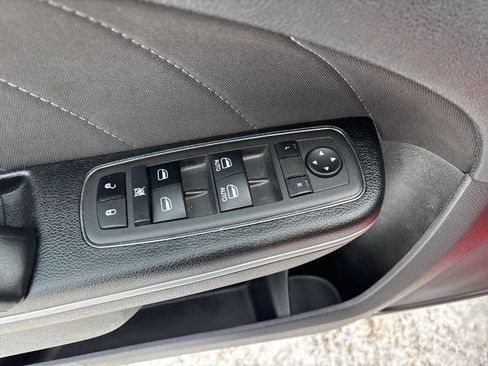 Used 2022 Dodge Charger SXT image 14