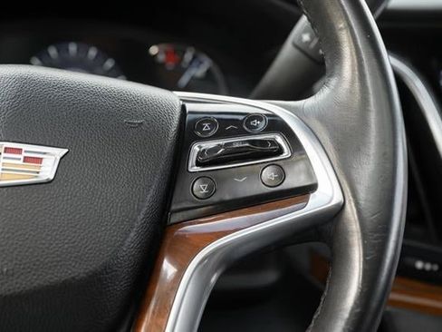 Used 2017 Cadillac Escalade ESV Premium Luxury image 58