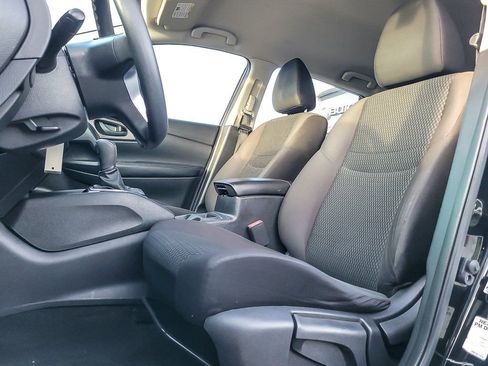 Used 2021 Nissan Rogue Sport S image 7