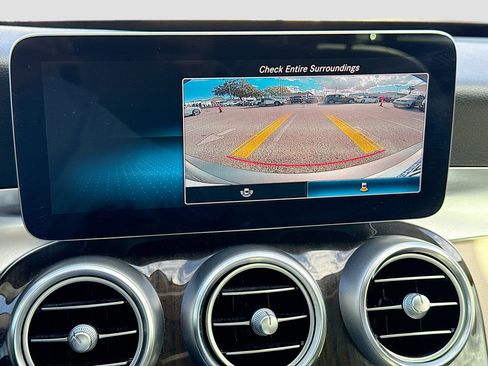 Used 2019 Mercedes-Benz C 300 Sedan image 32