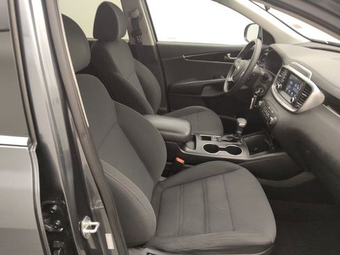 Used 2020 Kia Sorento LX FWD image 21
