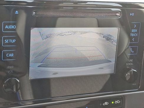 Used 2019 Toyota Corolla SE image 4