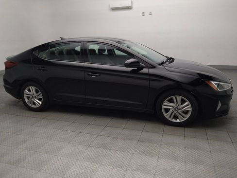 Used 2020 Hyundai Elantra SEL FWD image 11