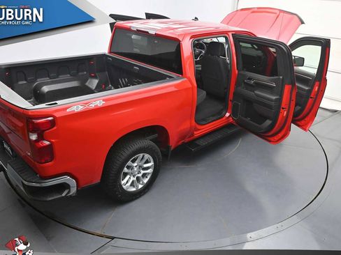 Used 2023 Chevrolet Silverado 1500 LT AWD/4WD image 41