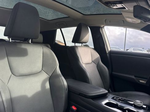 Used 2023 Lexus RZ 450e Premium image 29