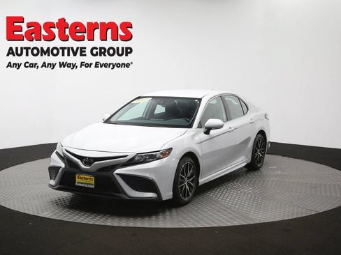 Used 2024 Toyota Camry SE w/ Cold Weather Package FWD image 53