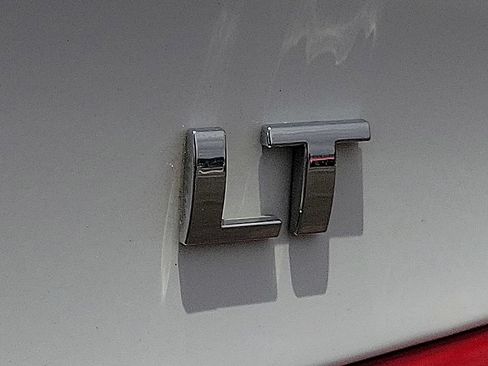 Used 2024 Chevrolet Malibu LT FWD image 9