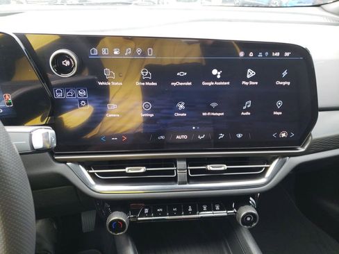 New 2026 Chevrolet Equinox EV LT image 16