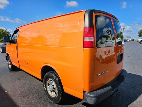 Used 2017 Chevrolet Express 2500 RWD image 5