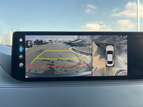 Used 2023 Genesis G80 image 21