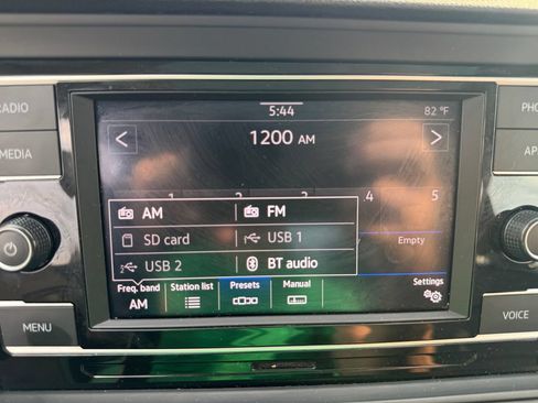 Used 2024 Volkswagen Jetta SE FWD image 24