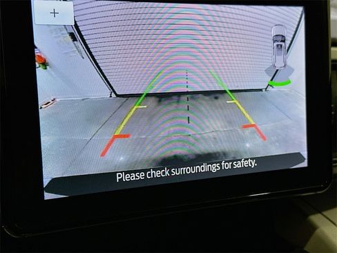 Used 2024 Ford Explorer XLT image 13