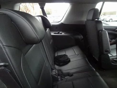 Used 2017 Chevrolet Suburban Premier image 9
