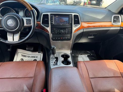 Used 2013 Jeep Grand Cherokee Overland image 26