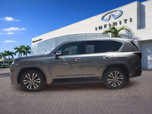 Used 2023 Lexus LX 600 4WD w/ Interior Upgrade Package image 4