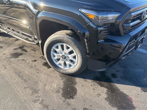 New 2026 Toyota Tacoma SR5 image 9