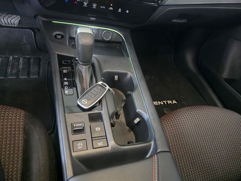 Used 2026 Nissan Sentra SR w/ Floor Mat Package FWD image 18