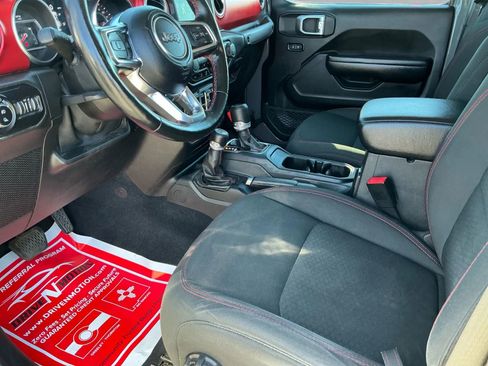 Used 2020 Jeep Gladiator Rubicon image 12