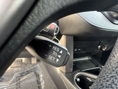 Used 2016 Toyota RAV4 LE image 24