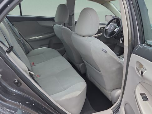 Used 2013 Toyota Corolla LE FWD image 15
