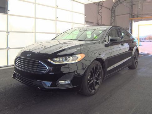 Used 2019 Ford Fusion SE w/ Equipment Group 151A image 1