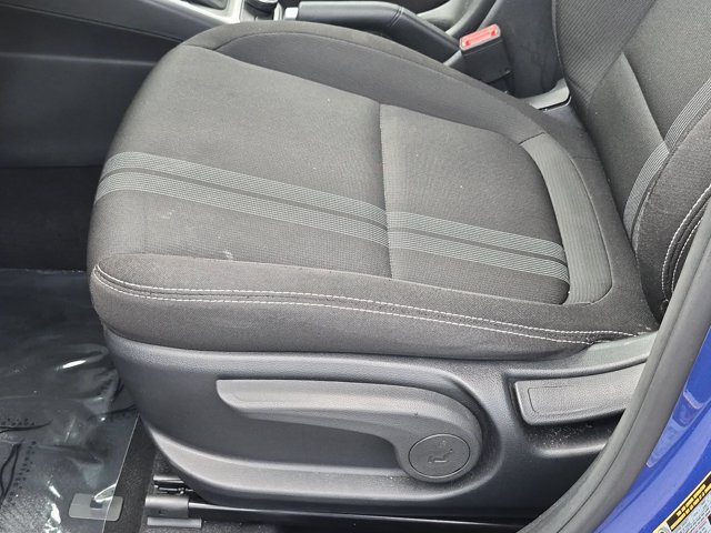Used 2025 Hyundai Venue SEL FWD image 14