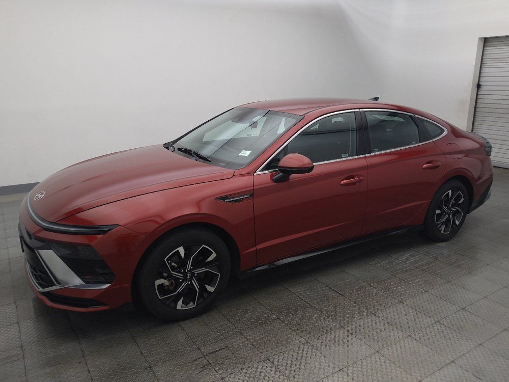 Used 2025 Hyundai Sonata SEL FWD image 2