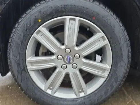 Used 2017 Volvo XC60 T5 Inscription image 45