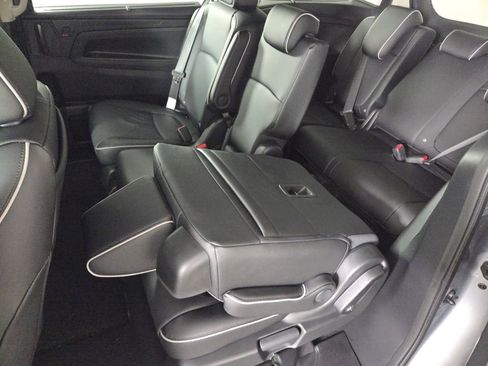 New 2026 Honda Odyssey Touring image 11