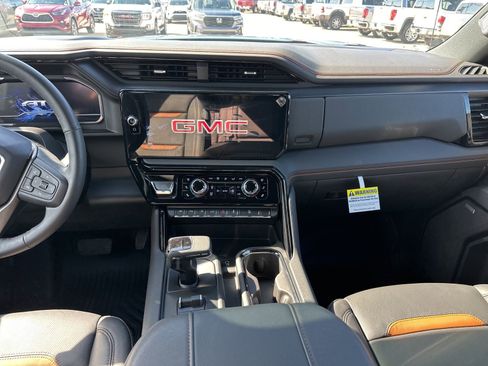 Certified 2025 GMC Sierra 1500 AT4 w/ AT4 Premium Package image 9