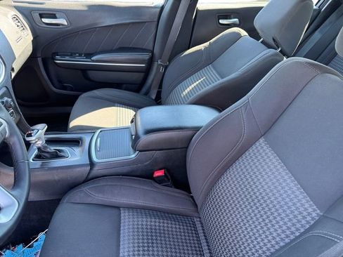 Certified 2017 Dodge Charger R/T w/ Navigation & Travel Group image 11