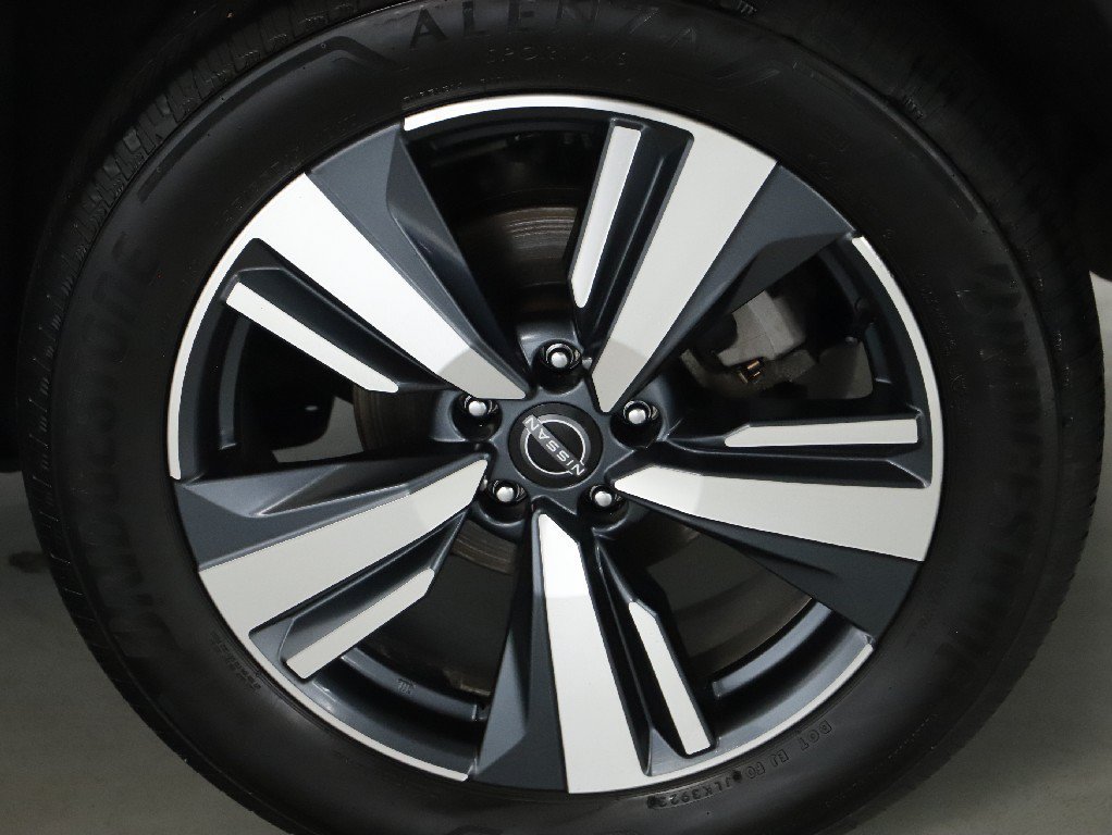 Certified 2023 Nissan Rogue Platinum w/ Platinum Premium Package AWD/4WD image 43