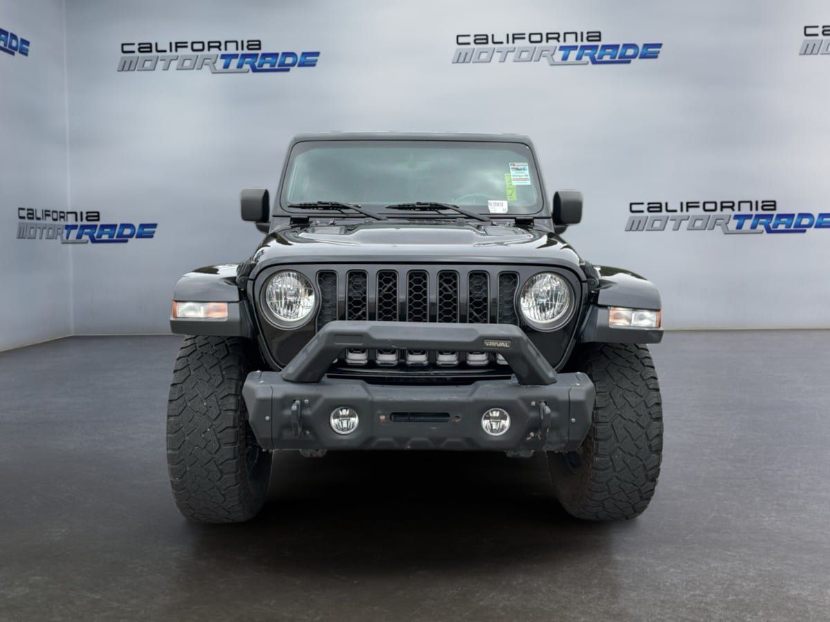 Used 2022 Jeep Gladiator Rubicon w/ Cold Weather Group AWD/4WD image 2