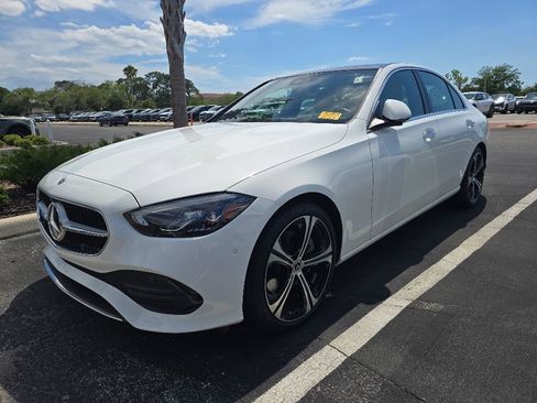 Used 2023 Mercedes-Benz C 300 Sedan image 4