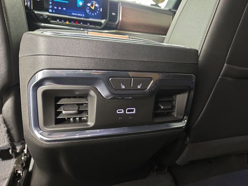Certified 2024 Chevrolet Silverado 2500 High Country w/ High Country Premium Package AWD/4WD image 26
