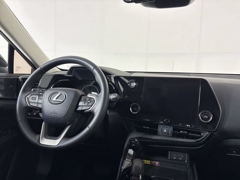 Used 2024 Lexus NX 250 FWD image 23