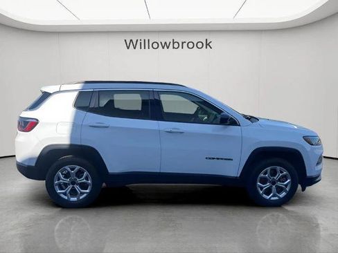 Used 2026 Jeep Compass Latitude AWD/4WD image 5