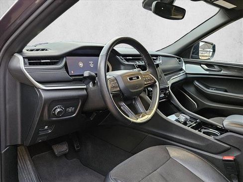 Used 2022 Jeep Grand Cherokee L Laredo AWD/4WD image 10