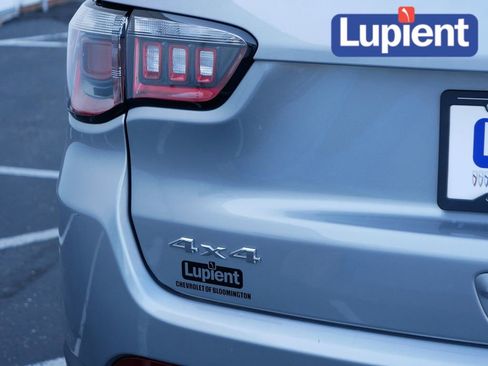 Used 2022 Jeep Compass Limited image 5