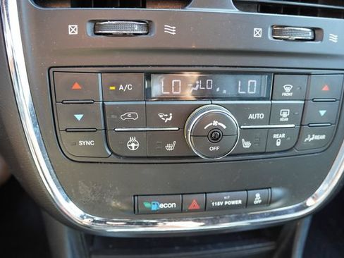 Used 2020 Dodge Grand Caravan GT FWD image 6