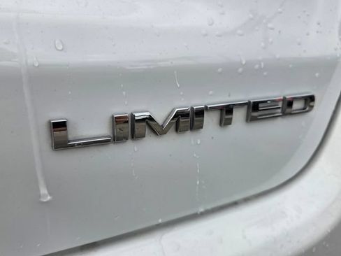 Used 2023 Jeep Compass Limited AWD/4WD image 14