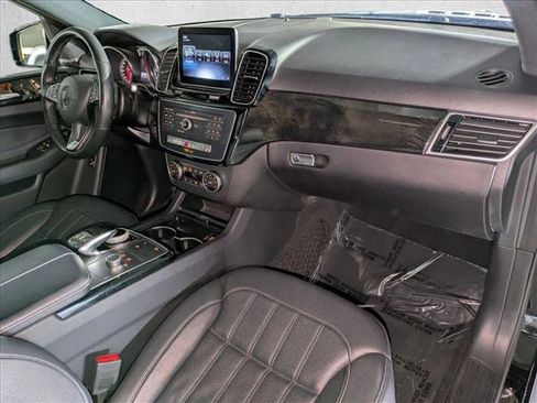 Used 2019 Mercedes-Benz GLE 400 4MATIC image 23