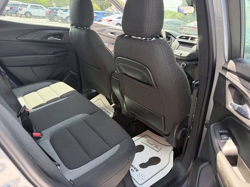 Used 2021 Chevrolet TrailBlazer LS AWD/4WD image 12