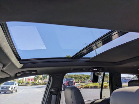 Used 2021 Cadillac XT6 Premium Luxury image 19