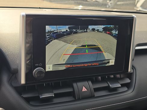 Used 2024 Toyota RAV4 XLE FWD image 23