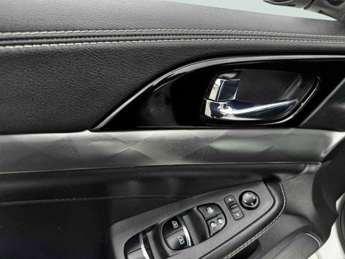 Used 2022 Nissan Maxima SV w/ Floor Mat Group image 18