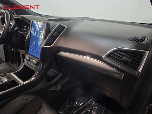 Used 2022 Ford Edge ST image 30