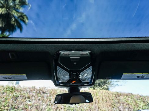 Certified 2023 BMW 530i w/ Premium Package image 12